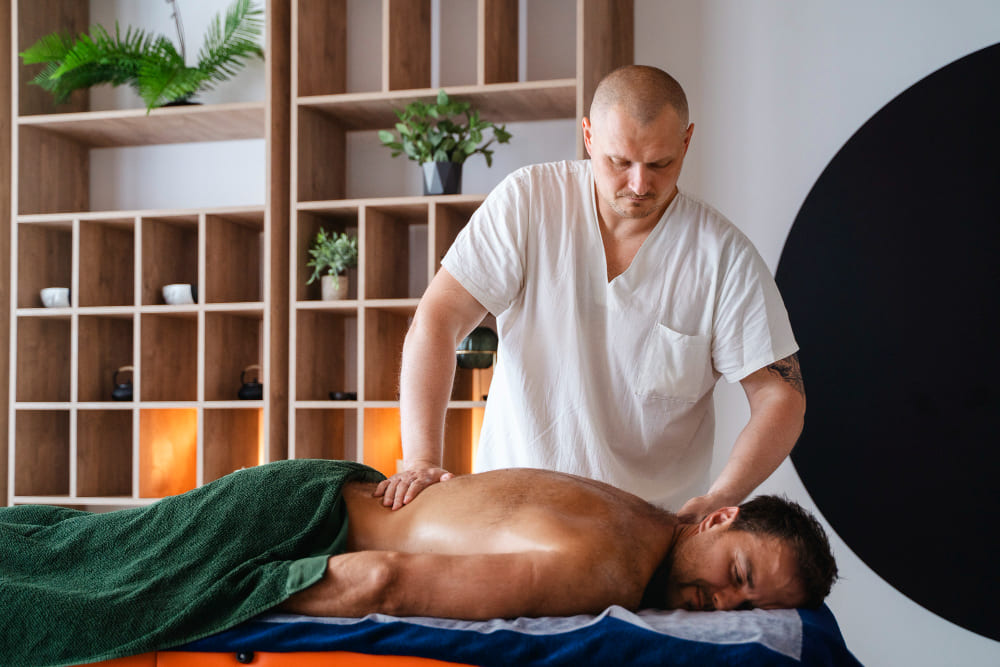 طريقة المساج اللمفاوي بعد الشفط